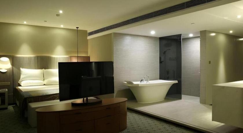 Shanghai Bund South China Harbour View Hotel Bagian luar foto
